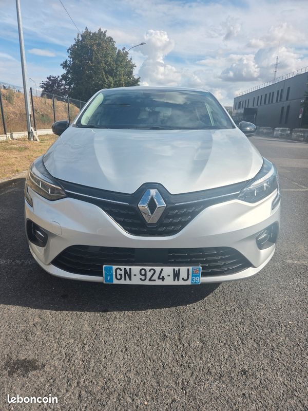 Renault Clio V E-Tech Full Hybrid 145cv Évolution/ 1 ere main/ Historique d'entretien complet Renault (image 8)