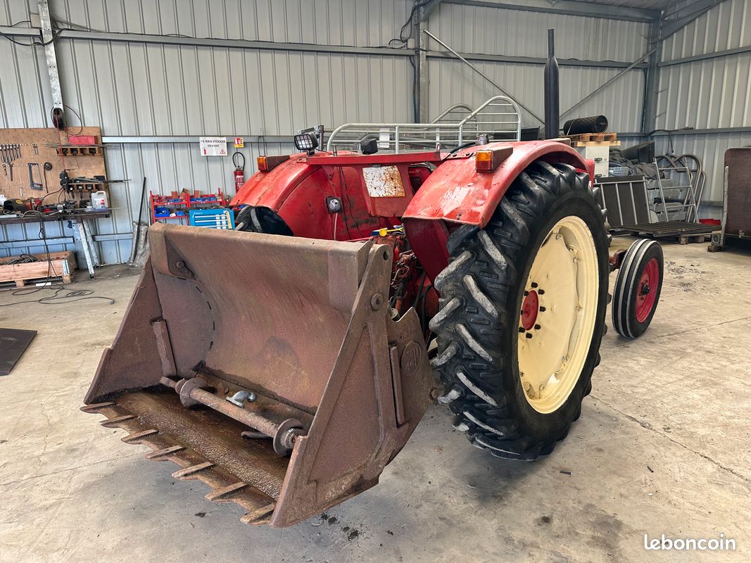 Tracteur case 734 + godet hydraulique - Matériel agricole