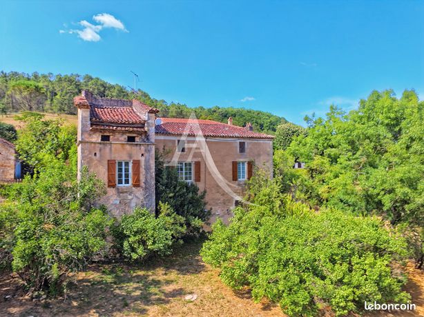Propriété 4 pièces 90 m²