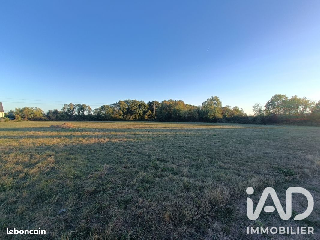 Terrain 9765 m² · à Auzouer-en-Touraine · 9 765 m² · 274 300 €