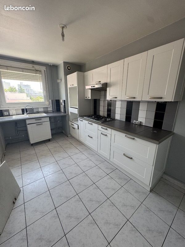 Appartement a louer rillieux-la-pape - 4 pièce(s) - 85 m2 - Surfyn