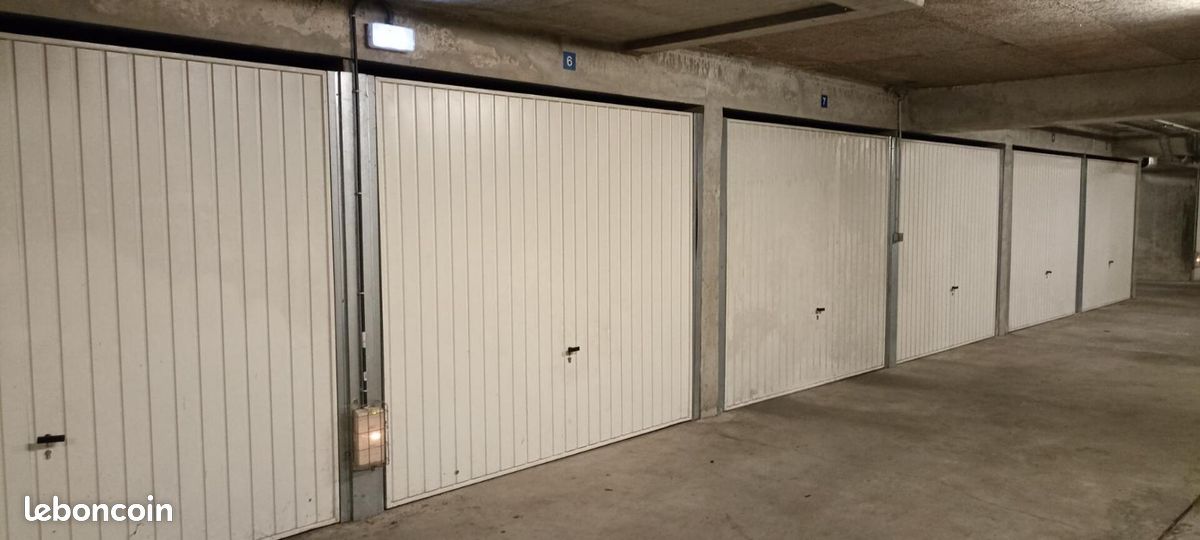 Garage/box Caluire Et Cuire · à Caluire-et-Cuire · 54 €/mois