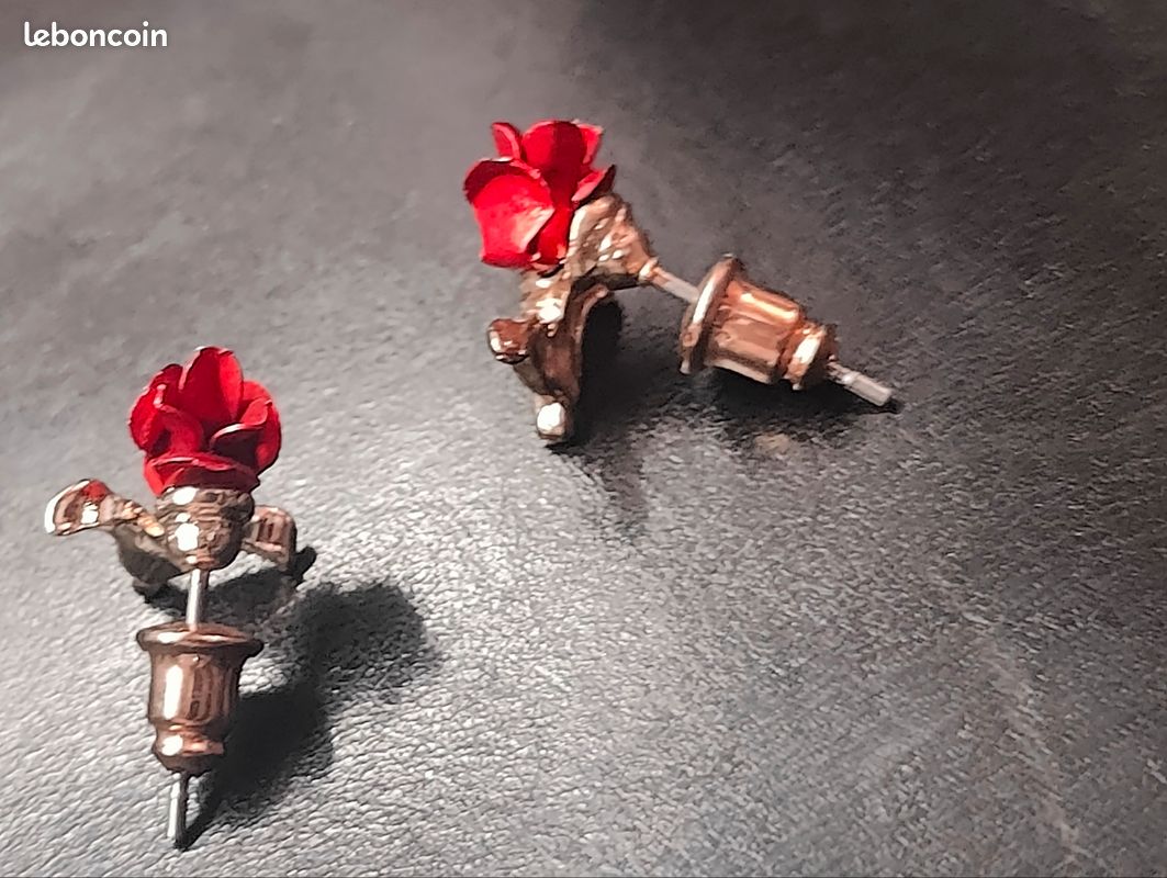 Boucles D'Oreilles Anciennes Plaqué Or Avec Strass Rouge Et Bakélite - Style Pendantes Dormeuses