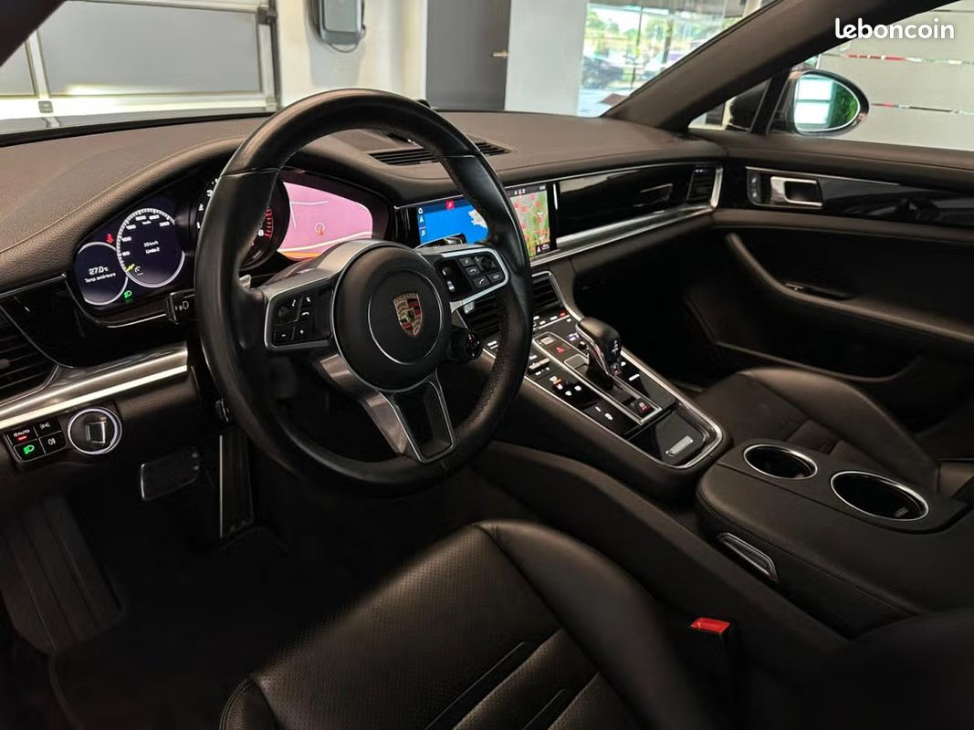 Porsche Panamera 4 E-Hybrid Sport Turismo (image 3)