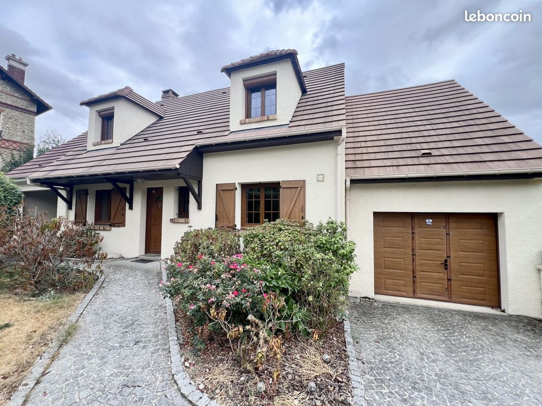 Maison 6 pièces 163 m² · à Condé-Sainte-Libiaire · 163 m² · 435 000 €