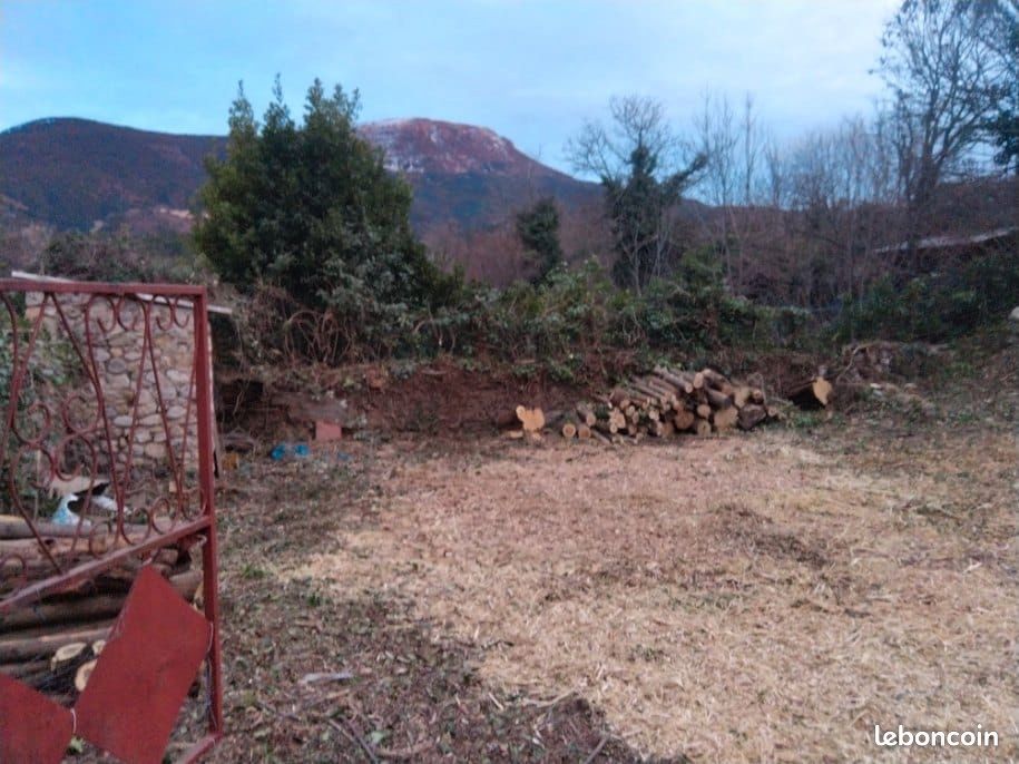 Terrain MEZEL (04) 280m² · à Mézel · 23 000 €