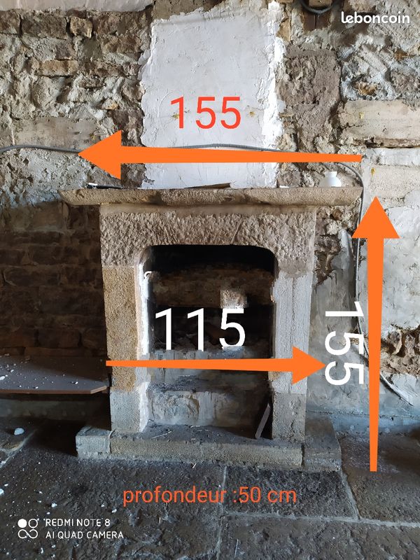 Cheminée en pierres (image 1)