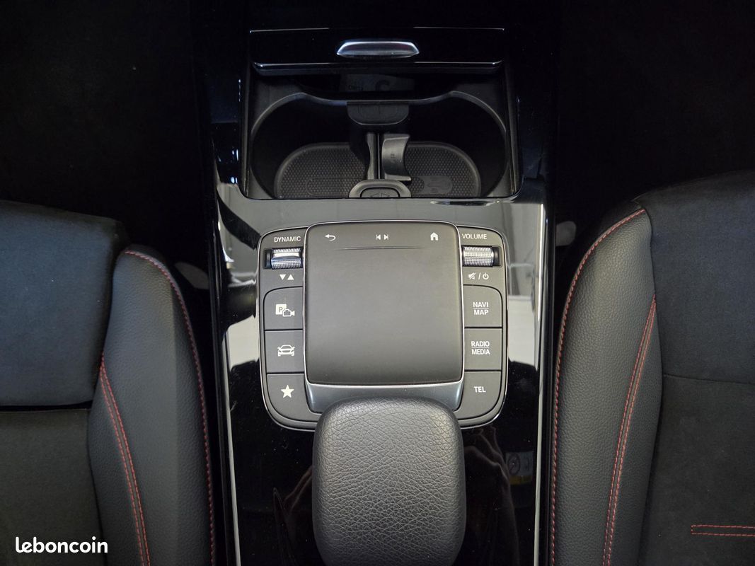 MERCEDES CLA 200 d - BV 8G-DCT BERLINE - AMG Line (image 19)