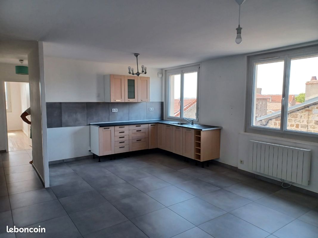 Appartement 3 pièces 66 m² · à Jonzieux · 66 m² · 485 €/mois