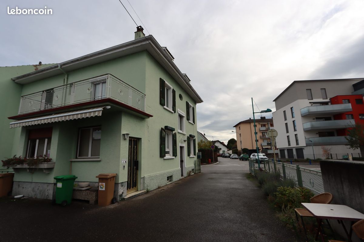 Maison 5 pièces 181 m² · à Village-Neuf · 181 m² · 348 500 €