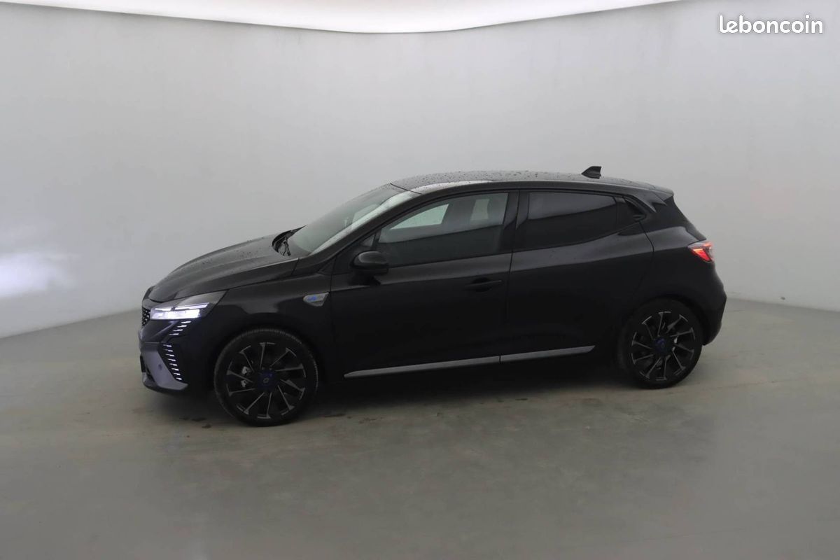 RENAULT Clio E-Tech full hybrid 145 ch GSR2 Esprit Alpine (image 2)