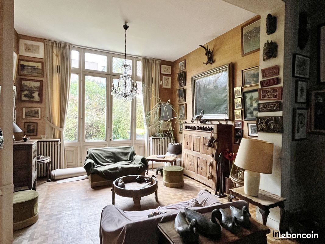 Maison 7 pièces 270 m² · à Roubaix · 270 m² · 313 000 €