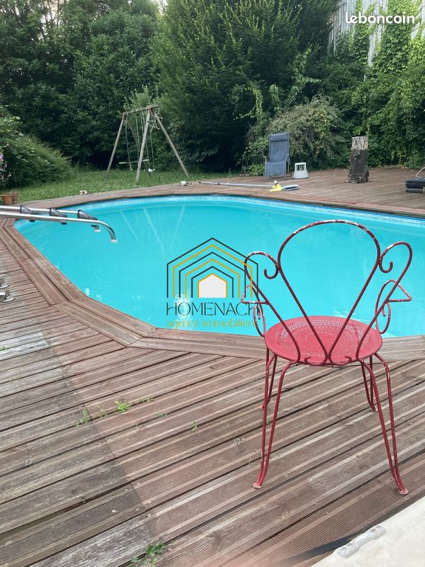 Maison 8 pièces 203 m² · à La Tour-du-Pin · 203 m² · 439 000 €