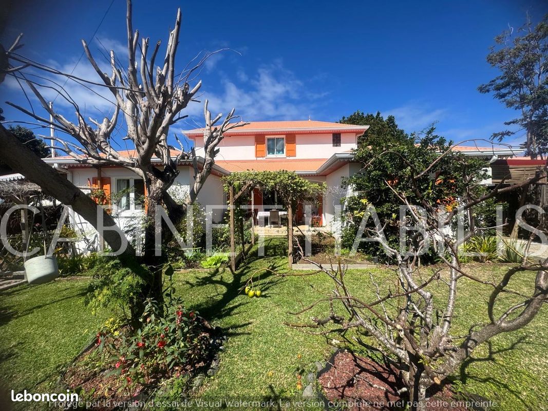 Maison 4 pièces 111 m² · à Saint-Joseph · 111 m² · 385 000 €