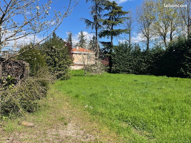 Terrain 850 m² · à Veauche · 850 m² · 170 000 €