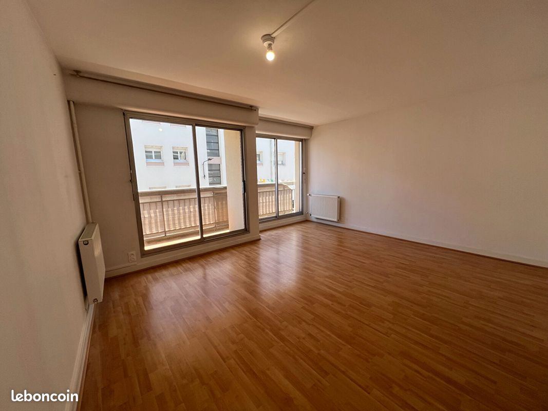 Appartement 2 pièces 51 m² · à Moulins · 51 m² · 600 €