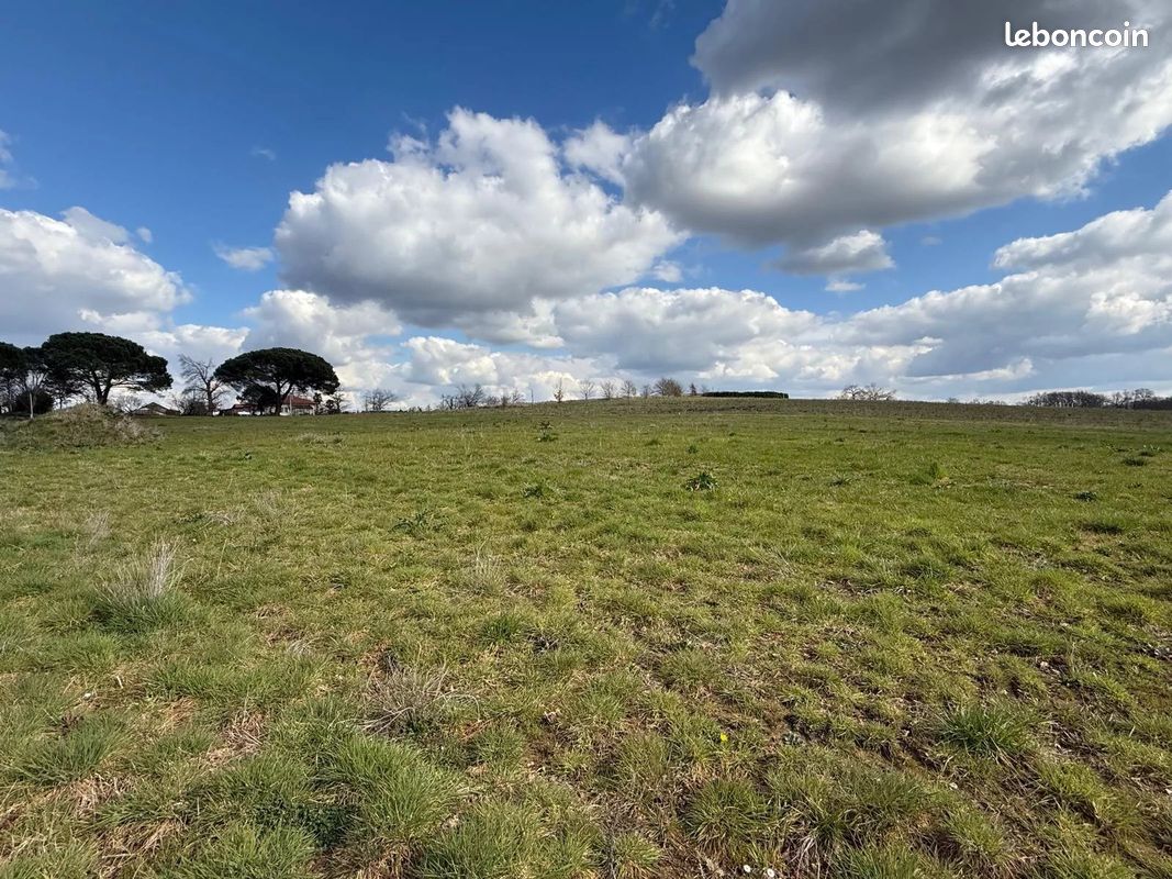Terrain 2000 m² · à Loubédat · 2 000 m² · 30 000 €