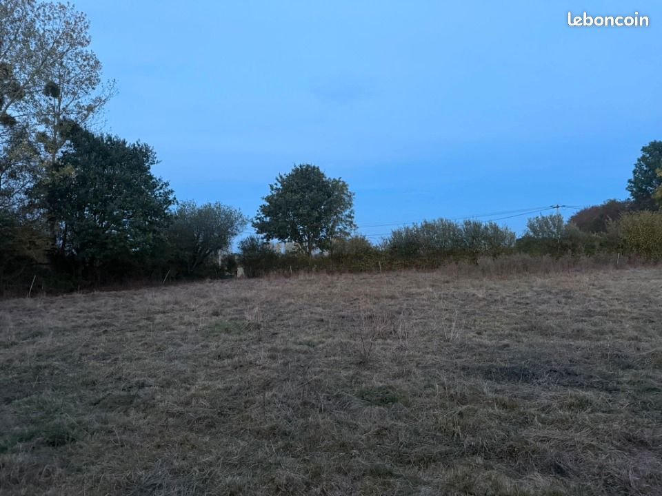 Terrain 1 772 m² Saint Benoit Des Ombres · à Saint-Benoît-des-Ombres · 30 000 €