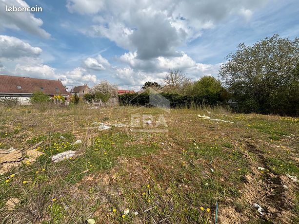 Terrain 768 m² EVIN MALMAISON