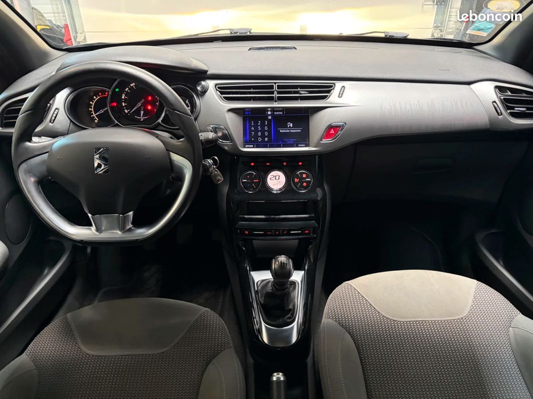 DS DS 3 BlueHDi 120 S&S BVM6 So Irrésistible EDITION INES DE LA FRESSANGE (image 15)