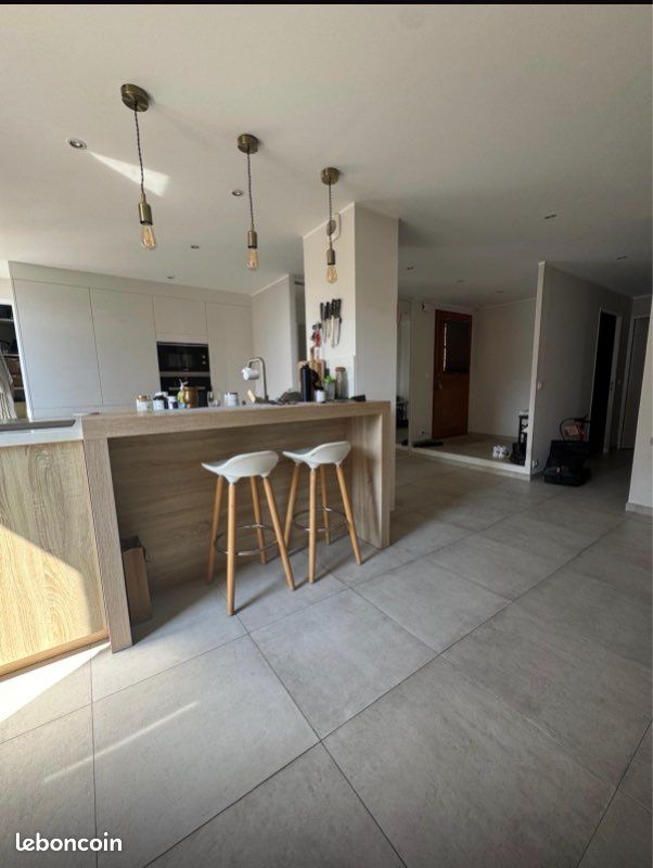 Appartement 3 pièces 77 m² · à Roquebrune-Cap-Martin · 77 m² · 1 800 €/mois