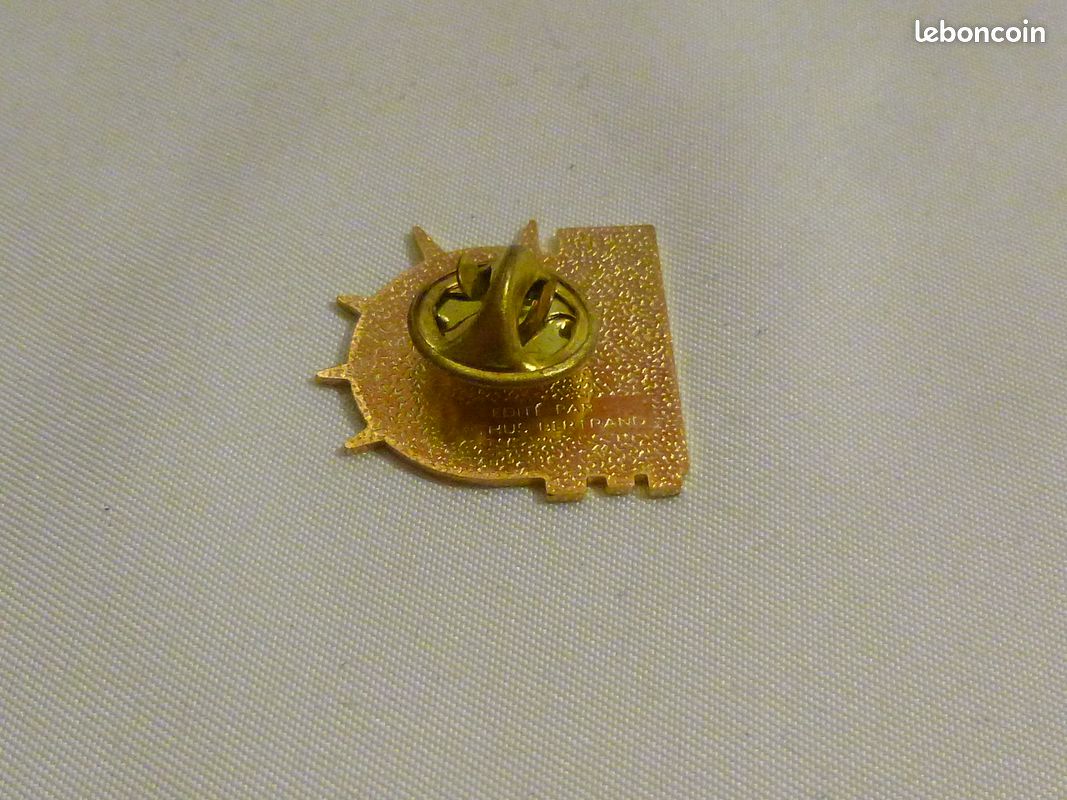 pin's - McDonald's QUEBEC / ARTHUS BERTRAND