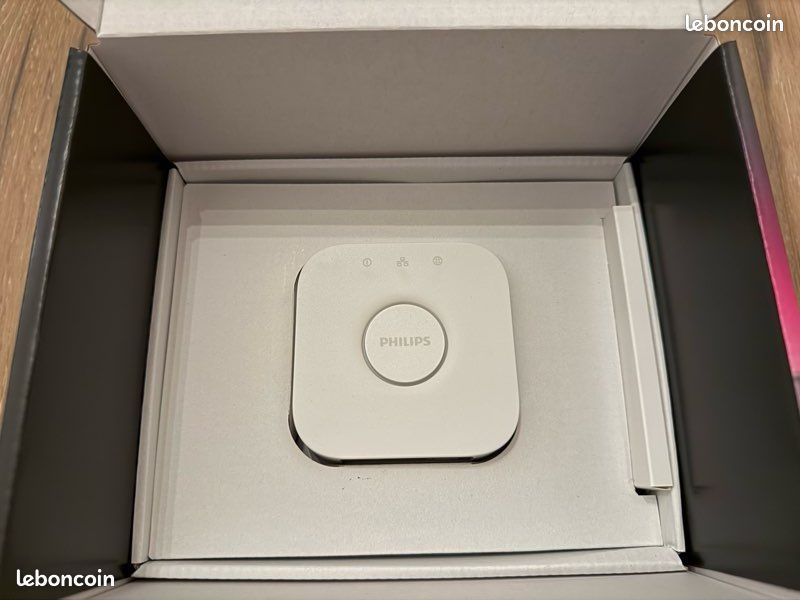 Philips Hue Pont première version : meilleur prix - Les Numériques