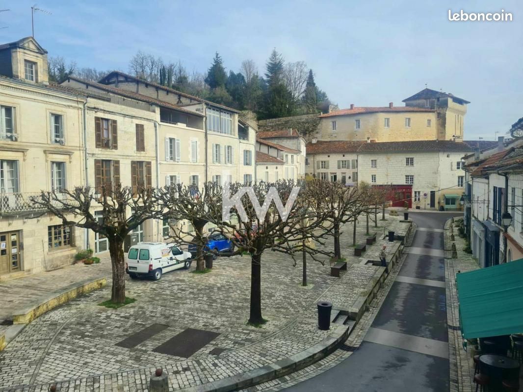 Maison 4 pièces 156 m² - Aubeterre-sur-Dronne 16390 (image principale 2)