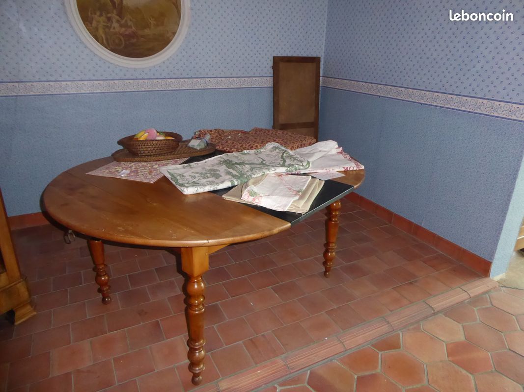 Table ovale a rallonge merisier (image 1)