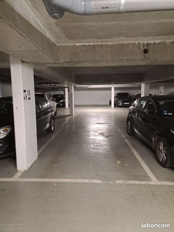 Location Parking · à Joinville-le-Pont · 80 €/mois