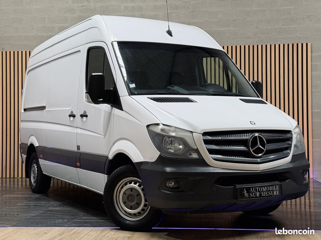MERCEDES SPRINTER FOURGON 32N 3.0t 219 CDI 3.0 190 BVM Euro5 ÉTAT NEUF RIEN A PRÉVOIR 119 319 (image 1)