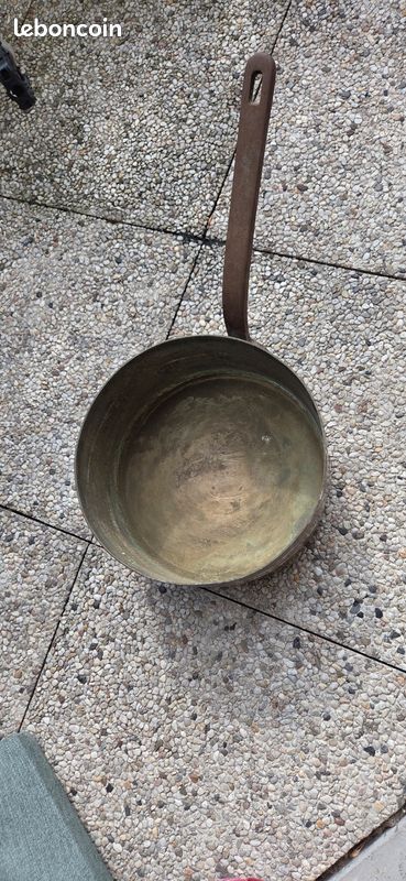 Grande casserole en cuivre (image 2)