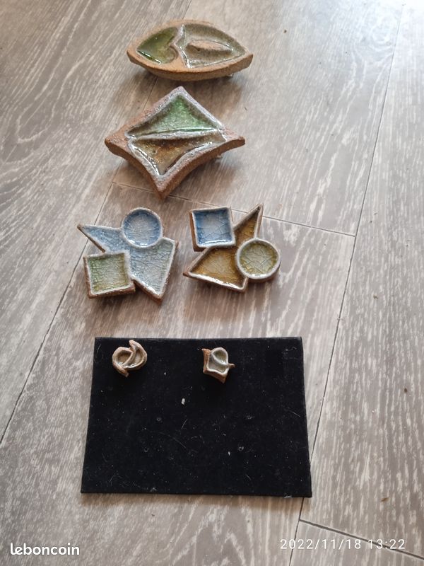 Bijoux ( barrettes, broche, boucle d' oreilles neuves) en céramique (image 1)