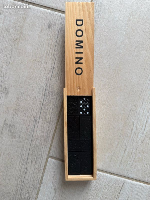 Dominos (image 2)