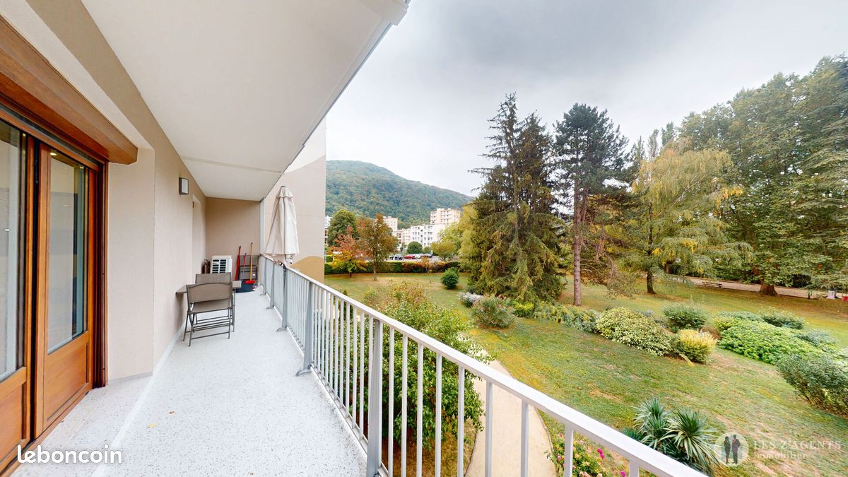 Appartement 5 pièces 102 m² · à Saint-Martin-d'Hères · 102 m² · 320 000 €