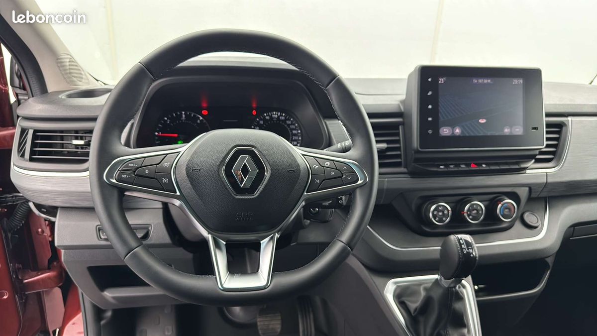 Renault trafic blue dci 170 auto grand spaceclass (image 3)