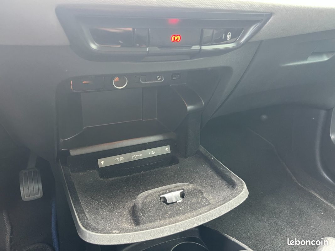Citroën C4 Picasso II (2) 1.6 BLUEHDI 120 S&S SHINE EAT6 (image 13)