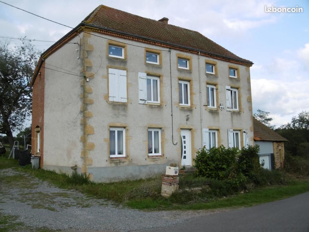 Maison 5 pièces 159 m² · à Saint-Pierre-la-Noaille · 159 m² · 194 250 €