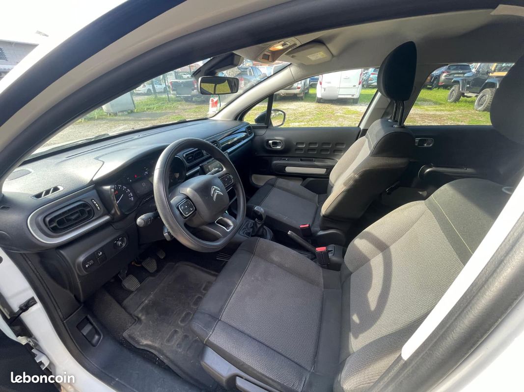 Citroën C3, Blanche, 4cv, 5 portes, mise en circulation le 25/03/2019 (image 5)