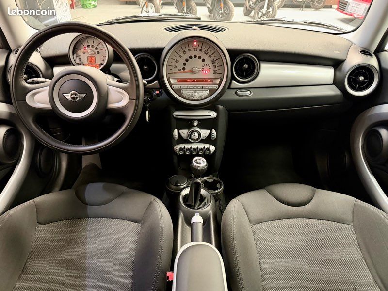 MINI COOPER D 110 CH BV6 SIEGE CHAUFFANT / CLIM 112.512km (image 3)