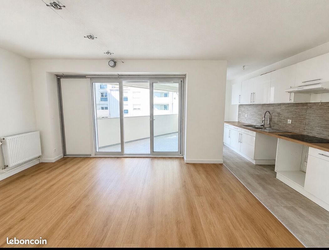 Appartement 3 pièces 64 m² · à Le Petit-Quevilly · 64 m² · 750 €