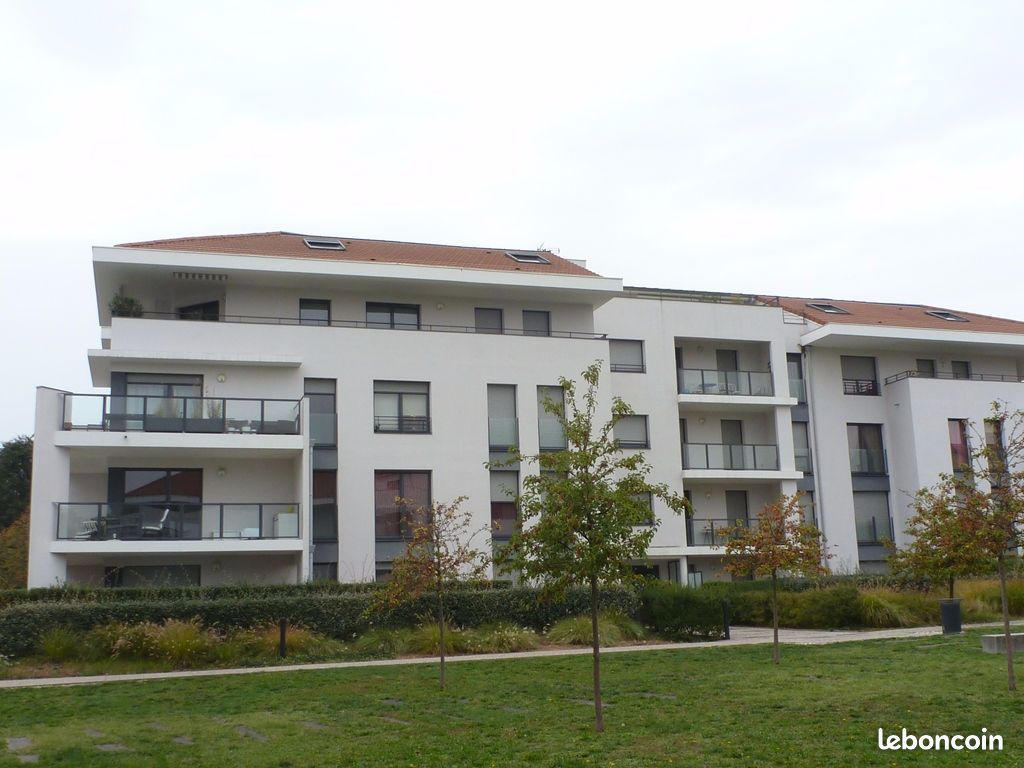 Appartement 2 pièces 37 m² · à Saint-Genis-Laval · 37 m² · 658 €/mois