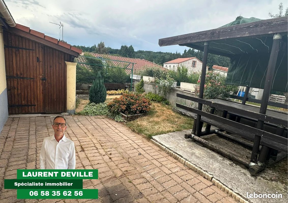 Maison 5 pièces 130 m² · à Saint-Just-Malmont · 130 m² · 99 900 €