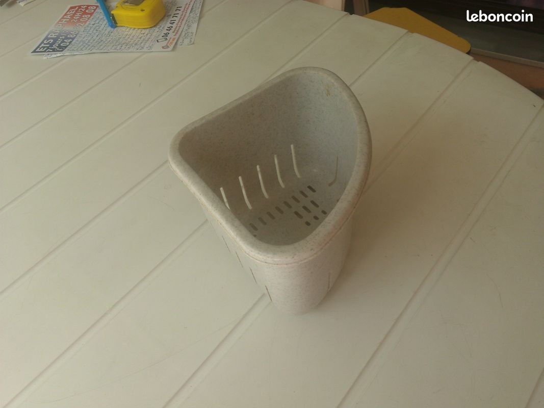 ÉGOUTTOIRS Couverts (image 1)