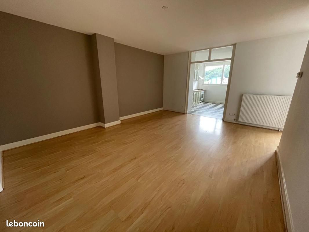 Appartement 5 pièces 118 m² · à Decazeville · 118 m² · 650 €
