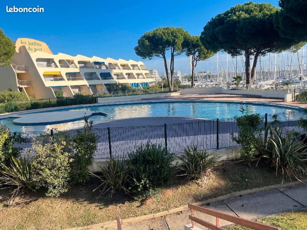 Studio Grau du Roi avec piscine et vue mer Locations saisonnières