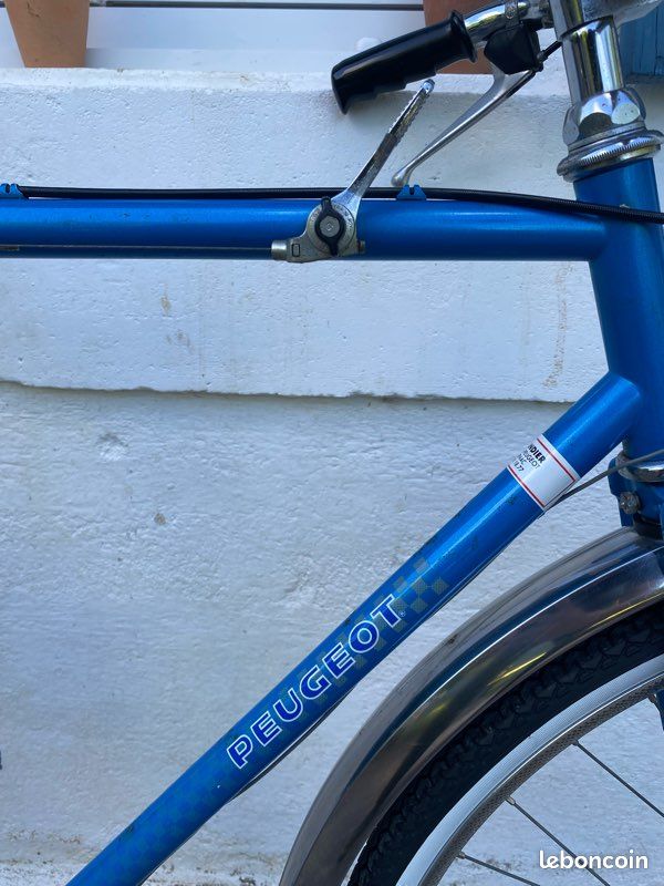 Single speed Peugeot Mont Blanc bleu sur Le Vélo