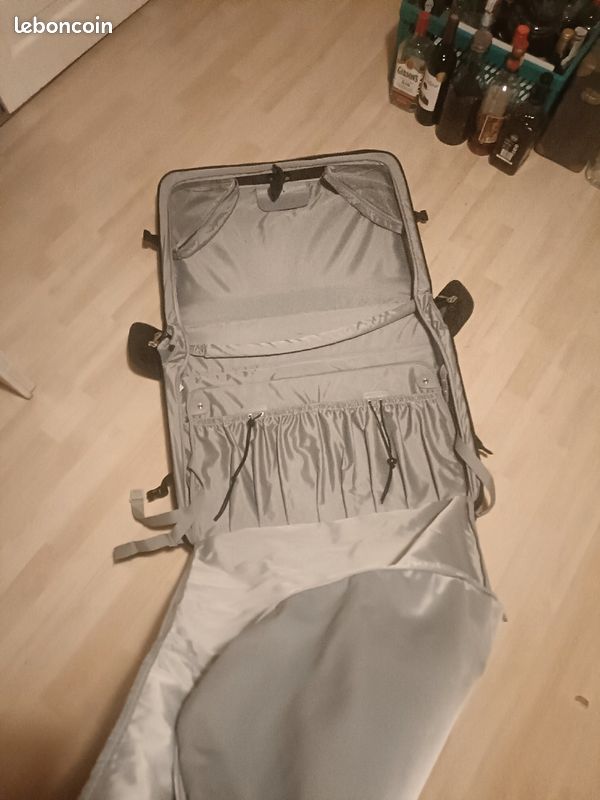 Valise voyage mercedes (image 3)