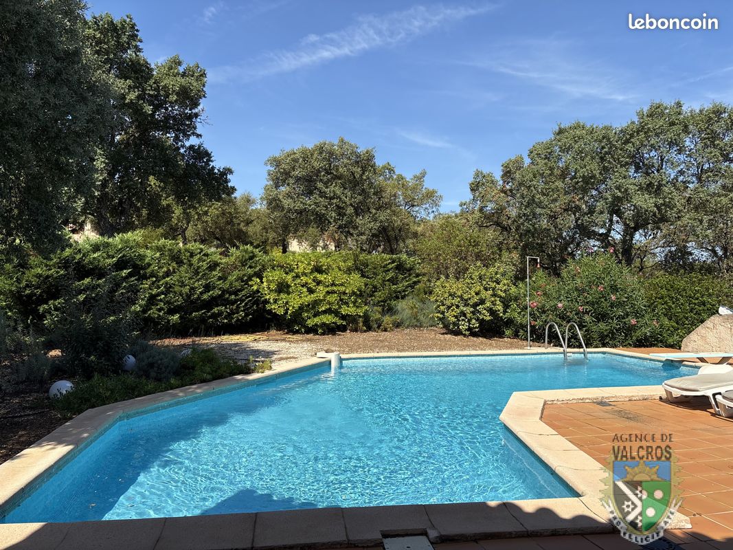 Maison 5 pièces 163 m² · à La Londe-les-Maures · 163 m² · 769 000 €