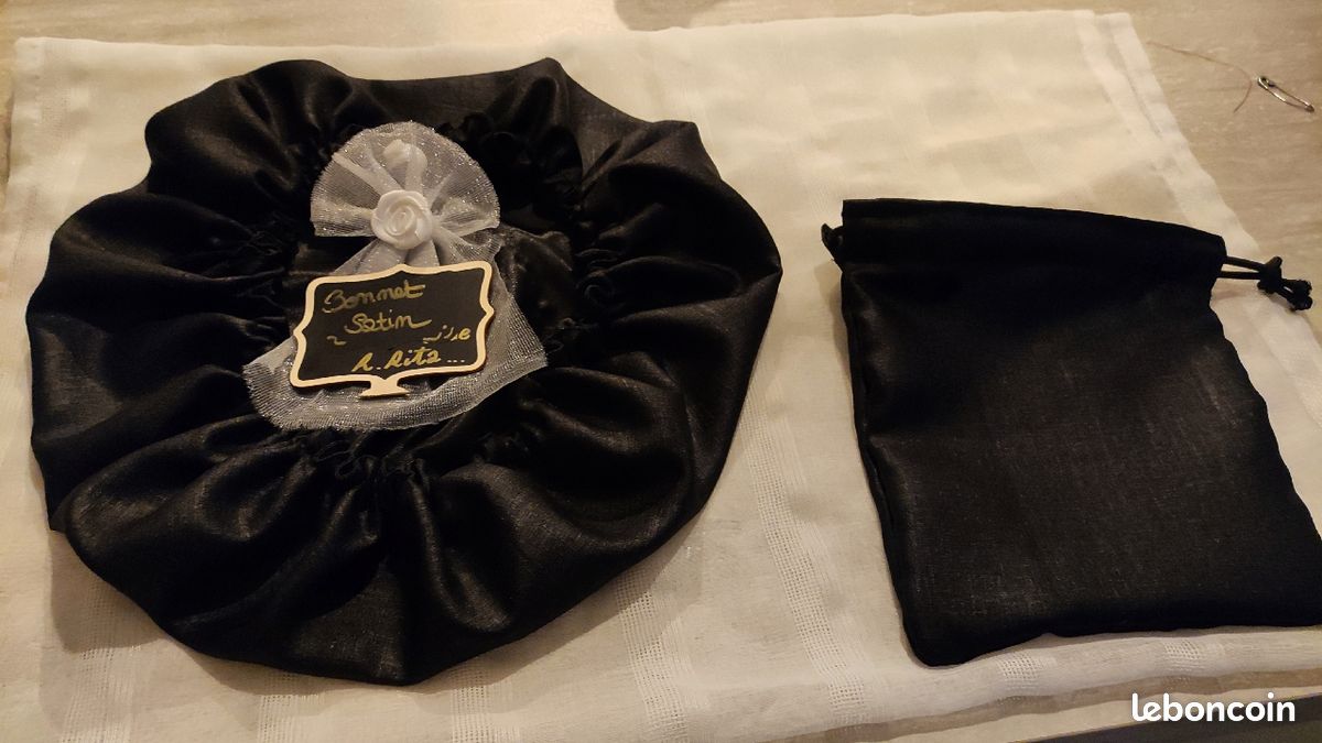Bonnet satin ensemble (image 2)